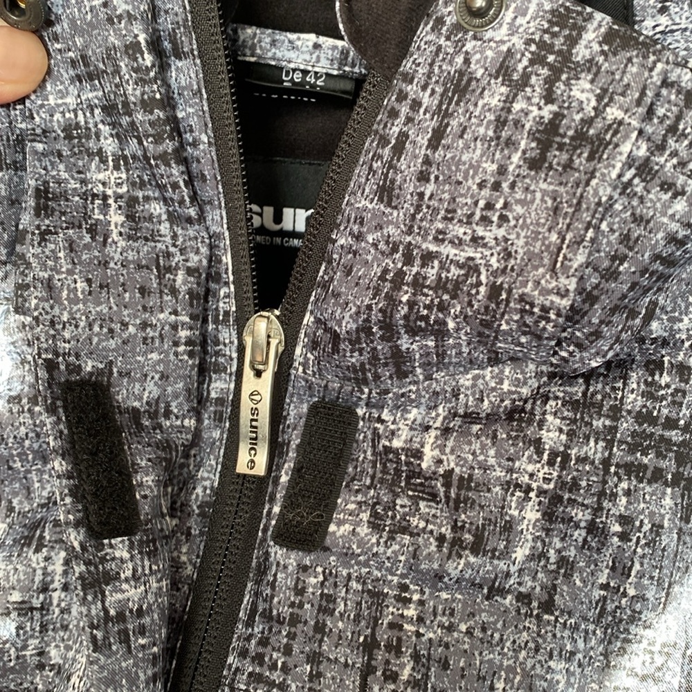 Sunice Gray Pattern Hooded Ski Jacket - image 5
